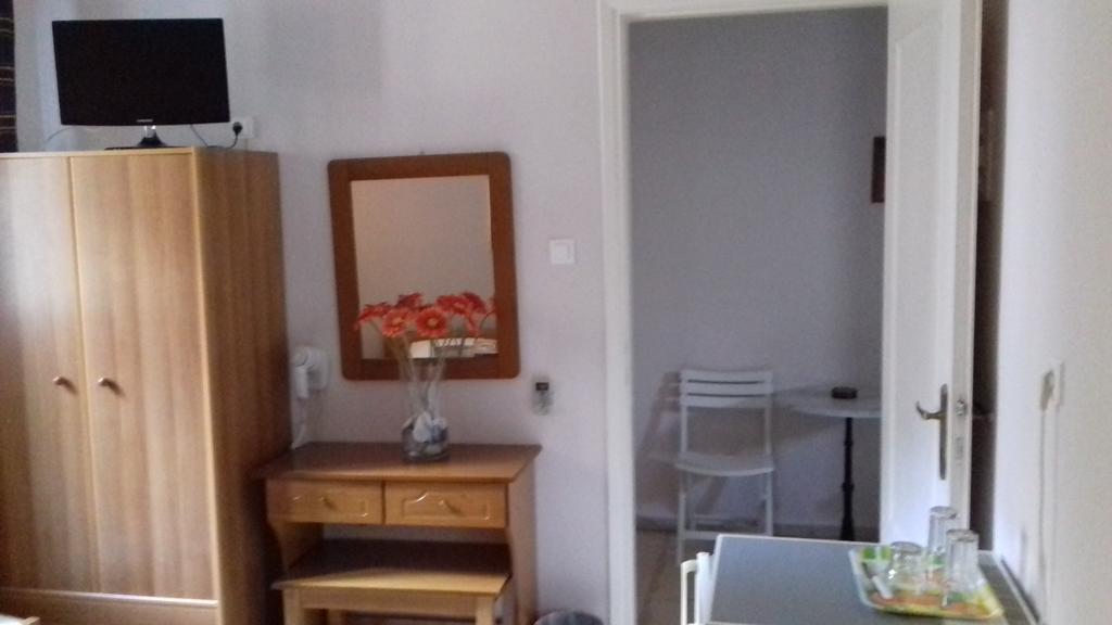 Kabanis Rooms แอร์มูโปลี ภายนอก รูปภาพ